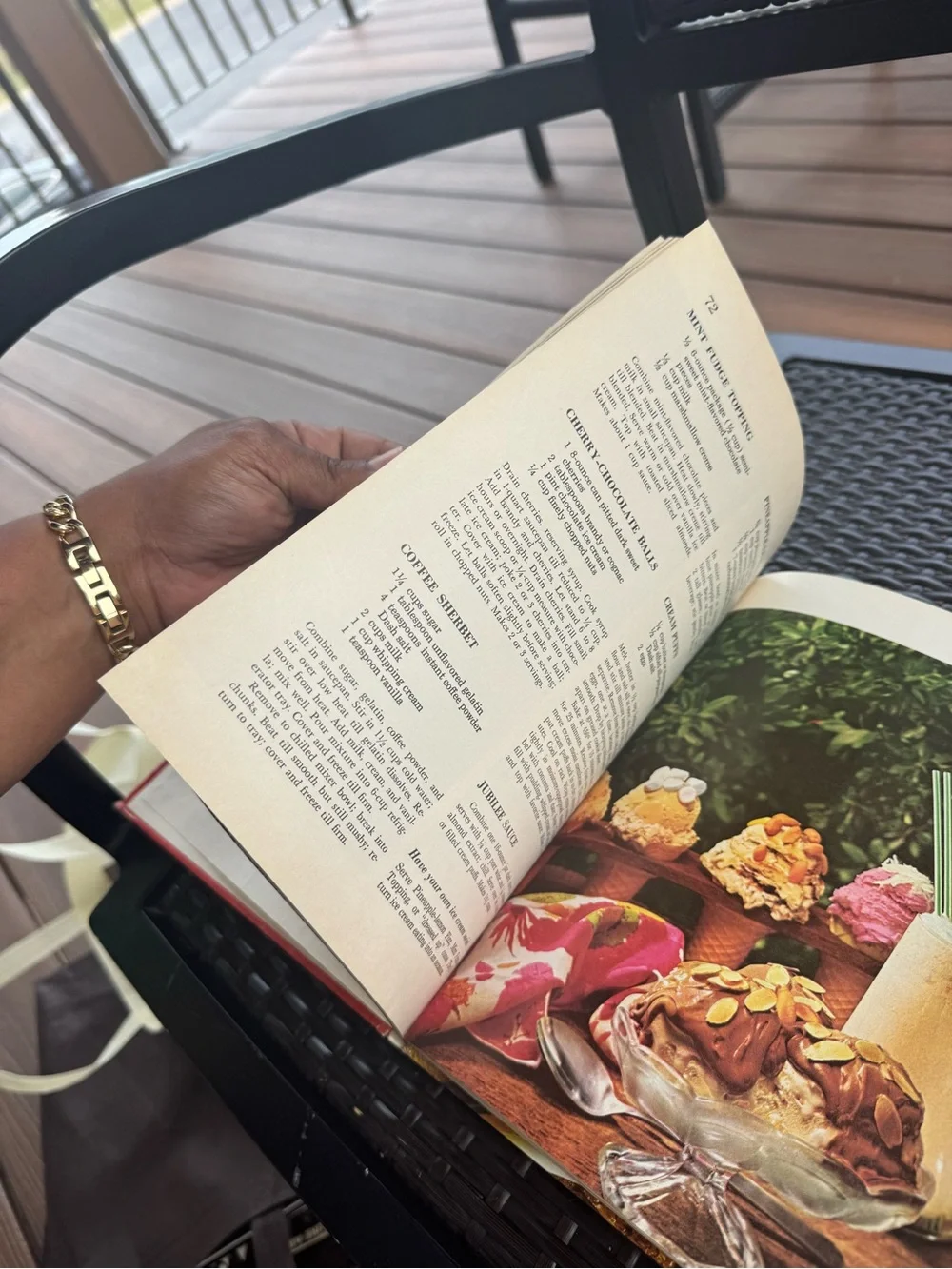 Vintage 1968 Better Homes & Garden Cooking For Two Retro Cookbook